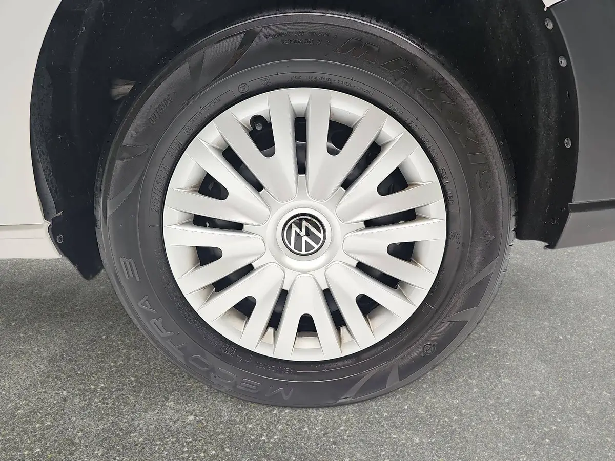 VW CADDY 2.0 TDI L1H1 KLIMA GRA 5-SITZE PDC
