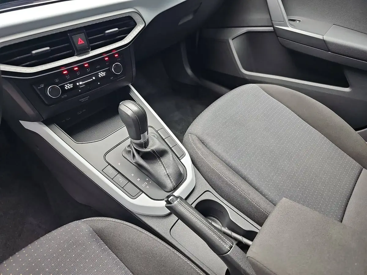 SEAT ARONA 1.0 TSI DSG STYLE NAVI LED PDC LM