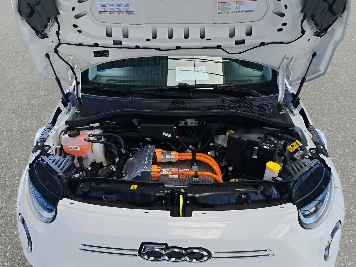 FIAT 500C ELEKTRO 42 KWH KOMFORT PAKET, 16-ZOLL LM-FELGEN