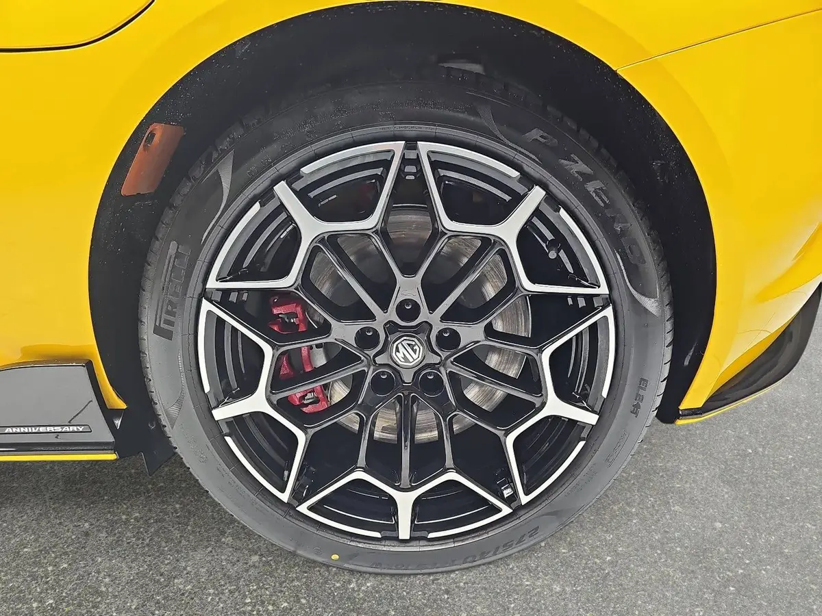 MG CYBERSTER EV 77 KWH