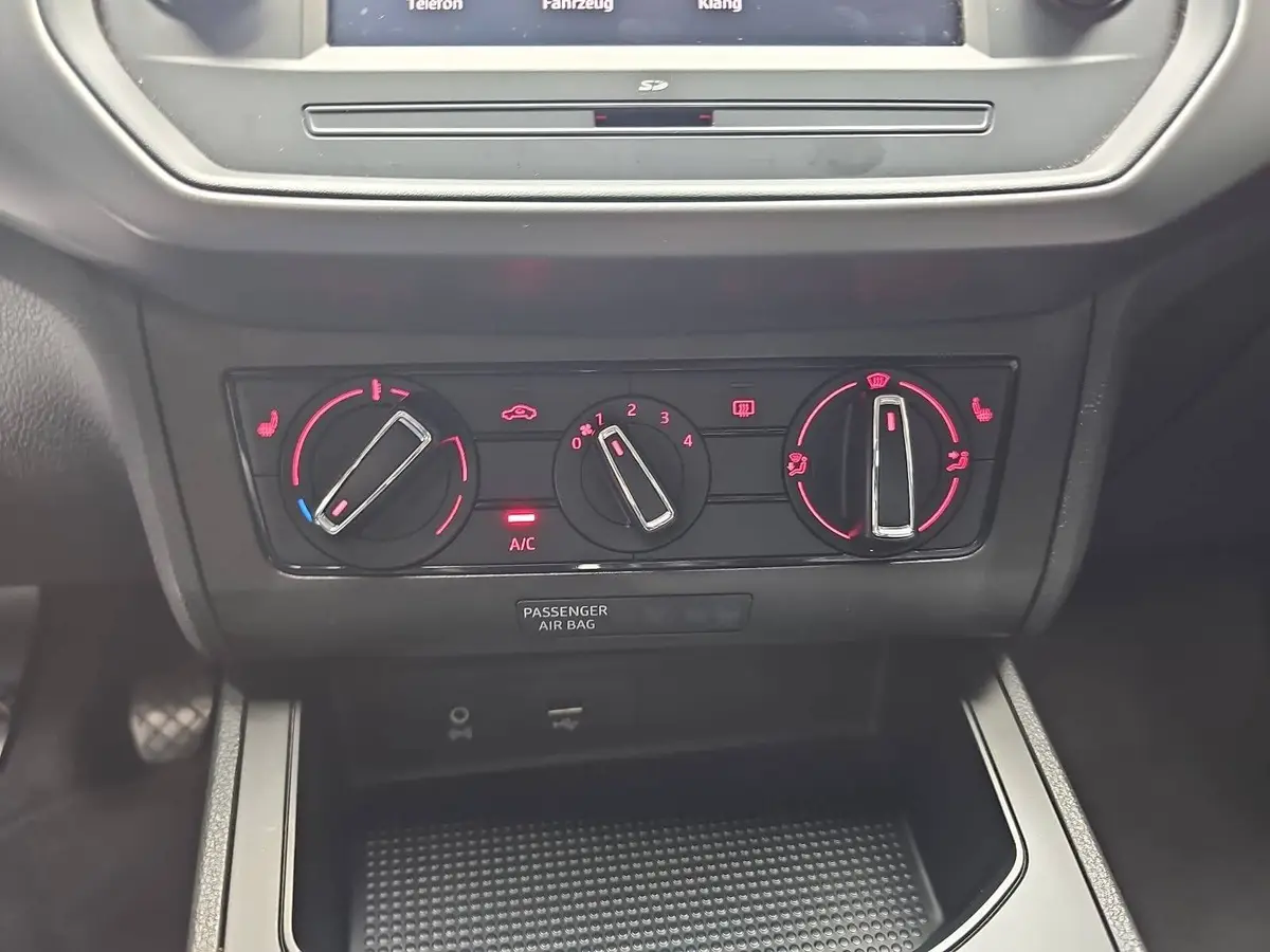 SEAT IBIZA 1.0 MPI STYLE GRA WINTER PDC LM16