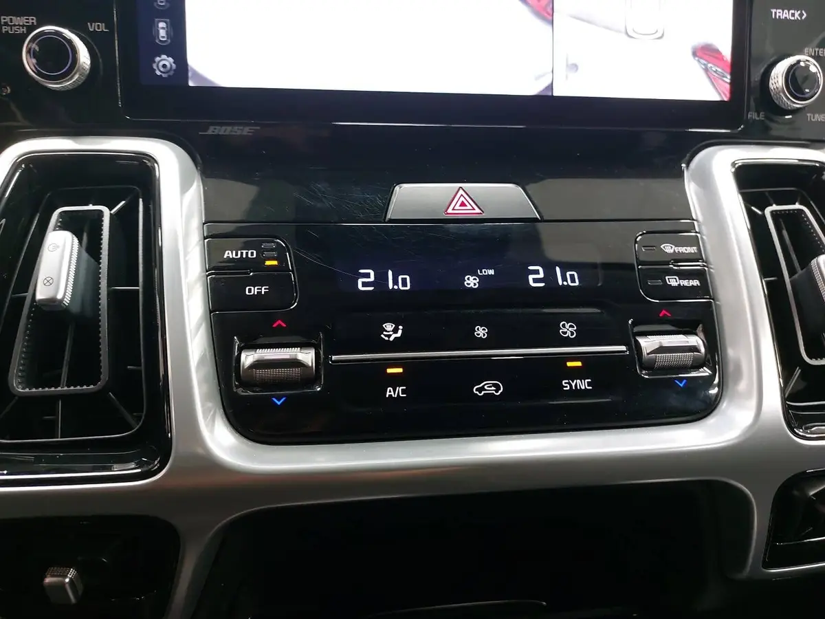 KIA SORENTO 2.2 CRDI 4WD SPIRIT LED KAMERA AHK