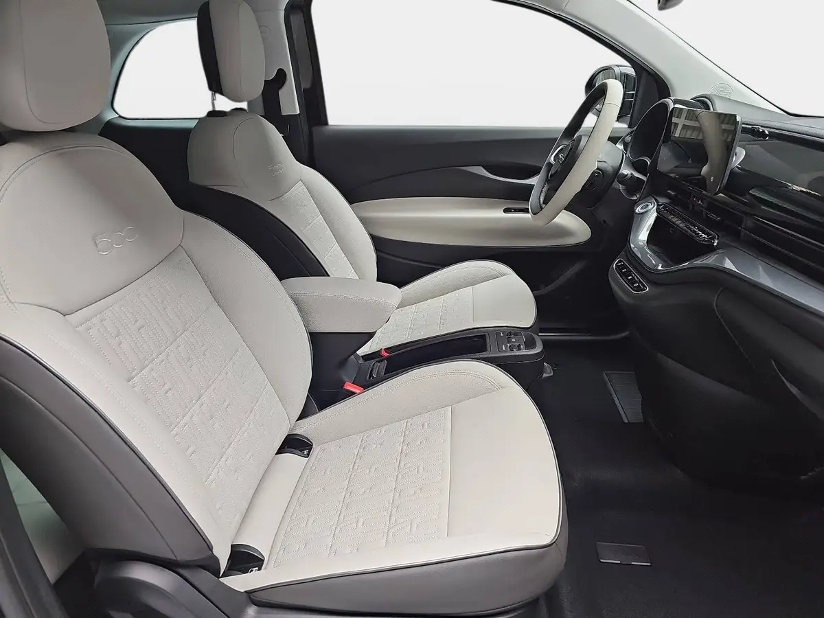 FIAT 500E ELEKTRO 42 KWH LA PRIMA