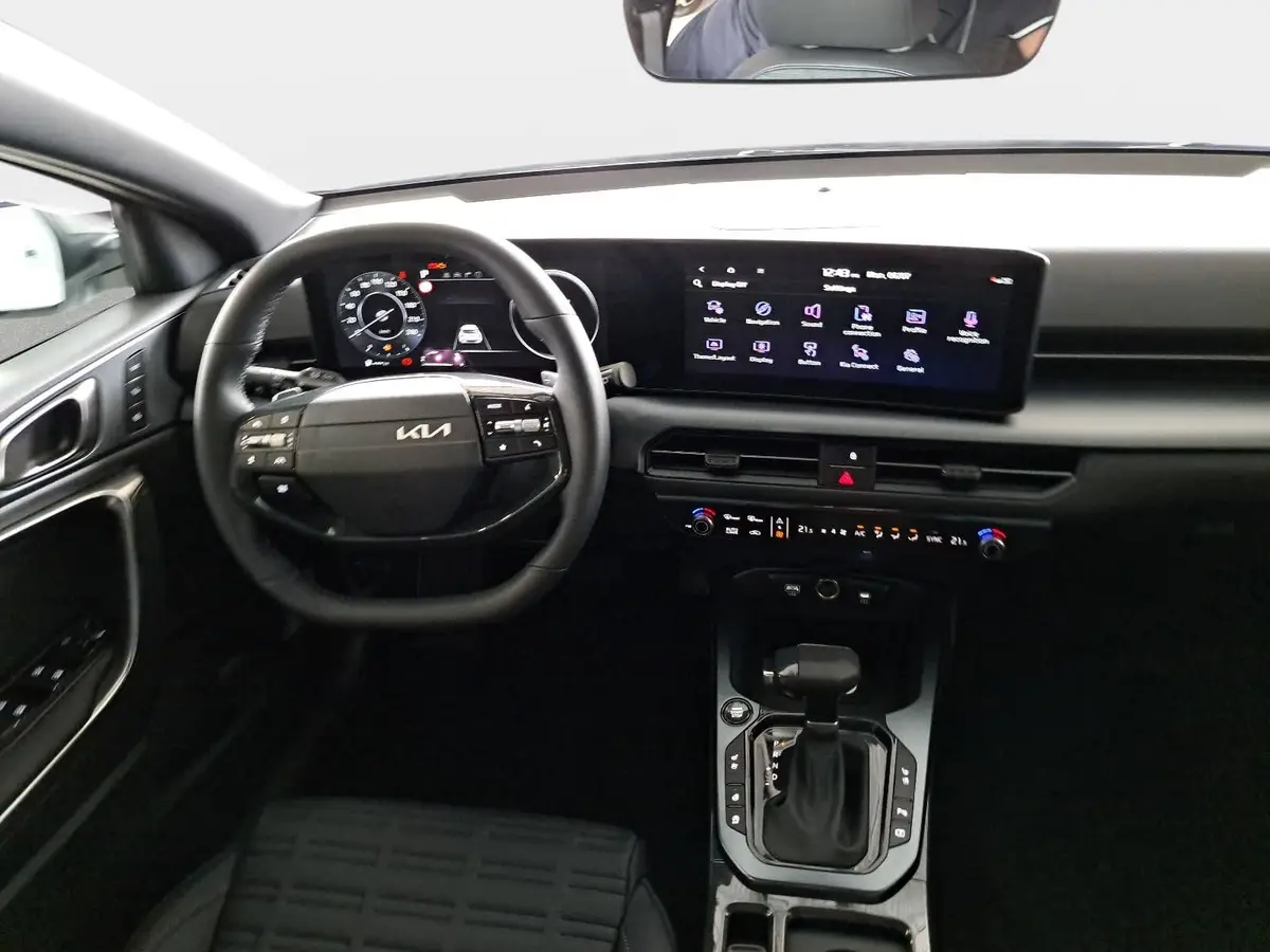 KIA XCEED 1.6 T-GDI 180 DCT SPIRIT MJ27 SOUND SITZ ADVANCED GLASDACH