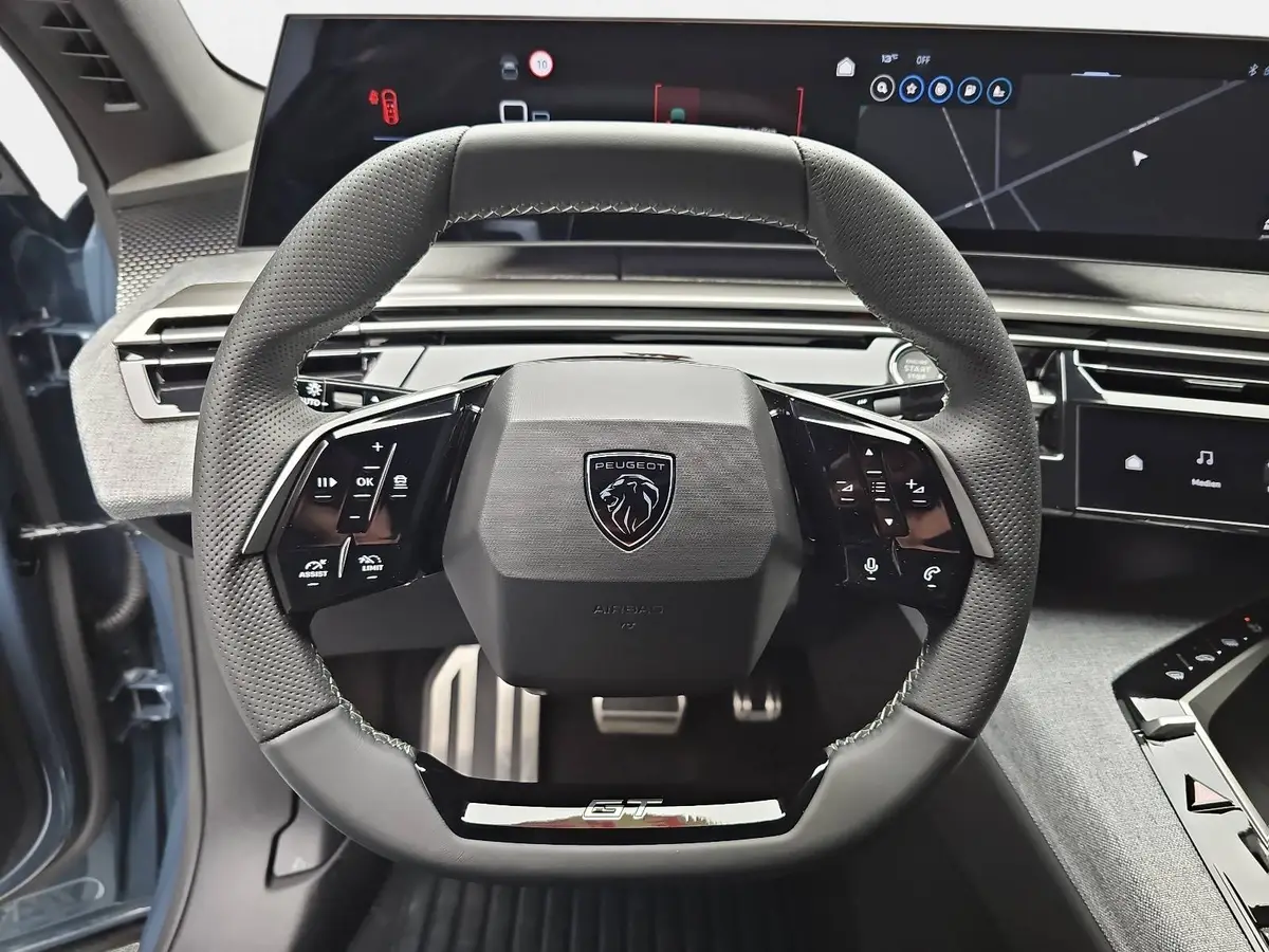 PEUGEOT 3008 1.2 HYBRID 145 E-DSC6 GT NAVI KLIMA LED AHK LM19