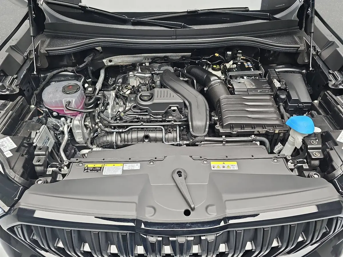 SKODA KODIAQ 1.5 TSI DSG SPORTLINE NAVI MATRIX 7-S LM20