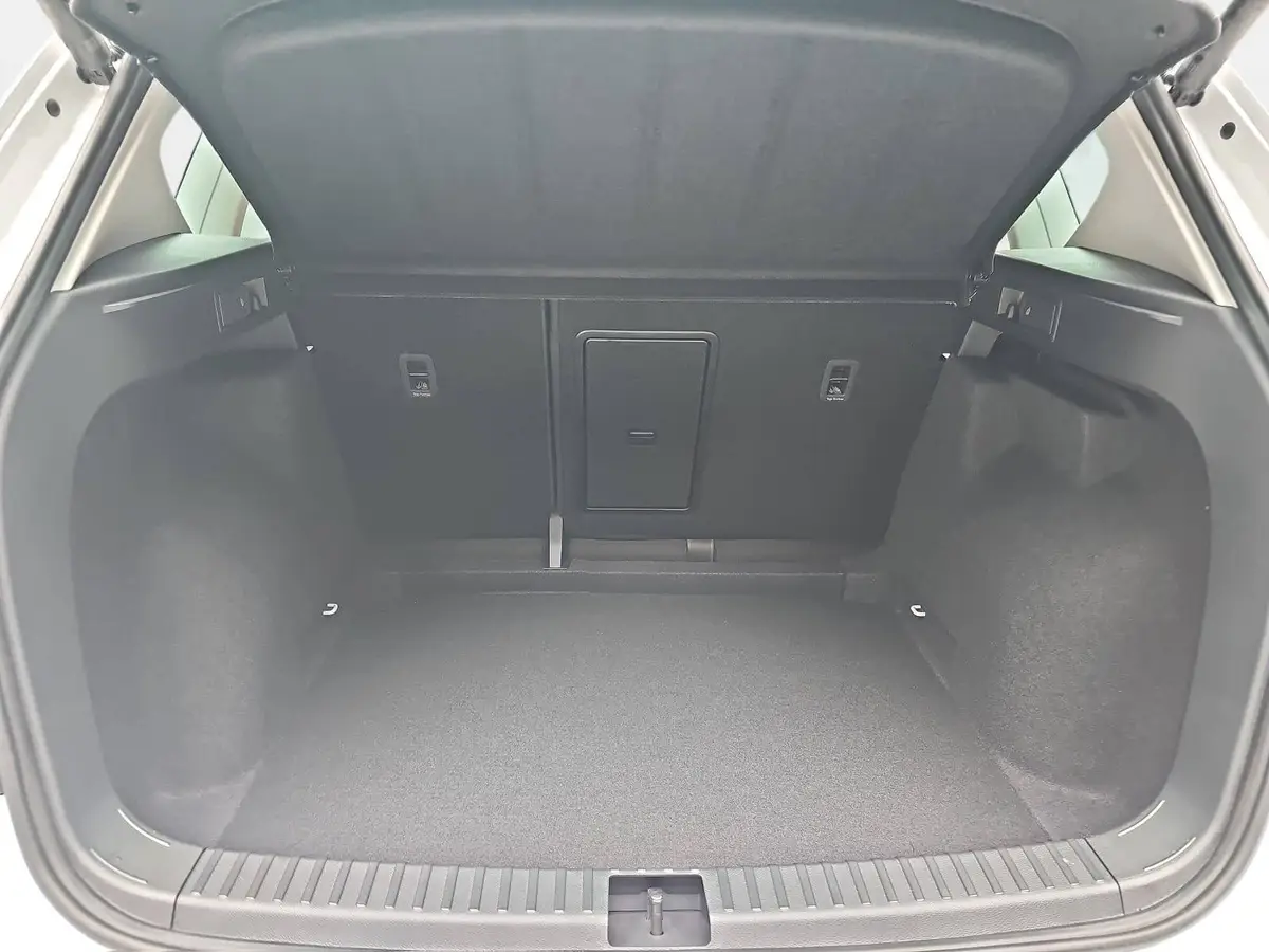 CUPRA ATECA 1.5 TSI DSG NAVI LED ACC PANO EL.HECKKLAPPE WINTER