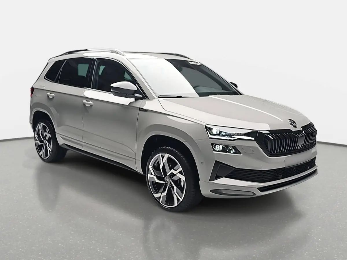 SKODA KAROQ 1.5 TSI DSG SPORTLINE NAVI LED-MATRIX PANO WINTER 