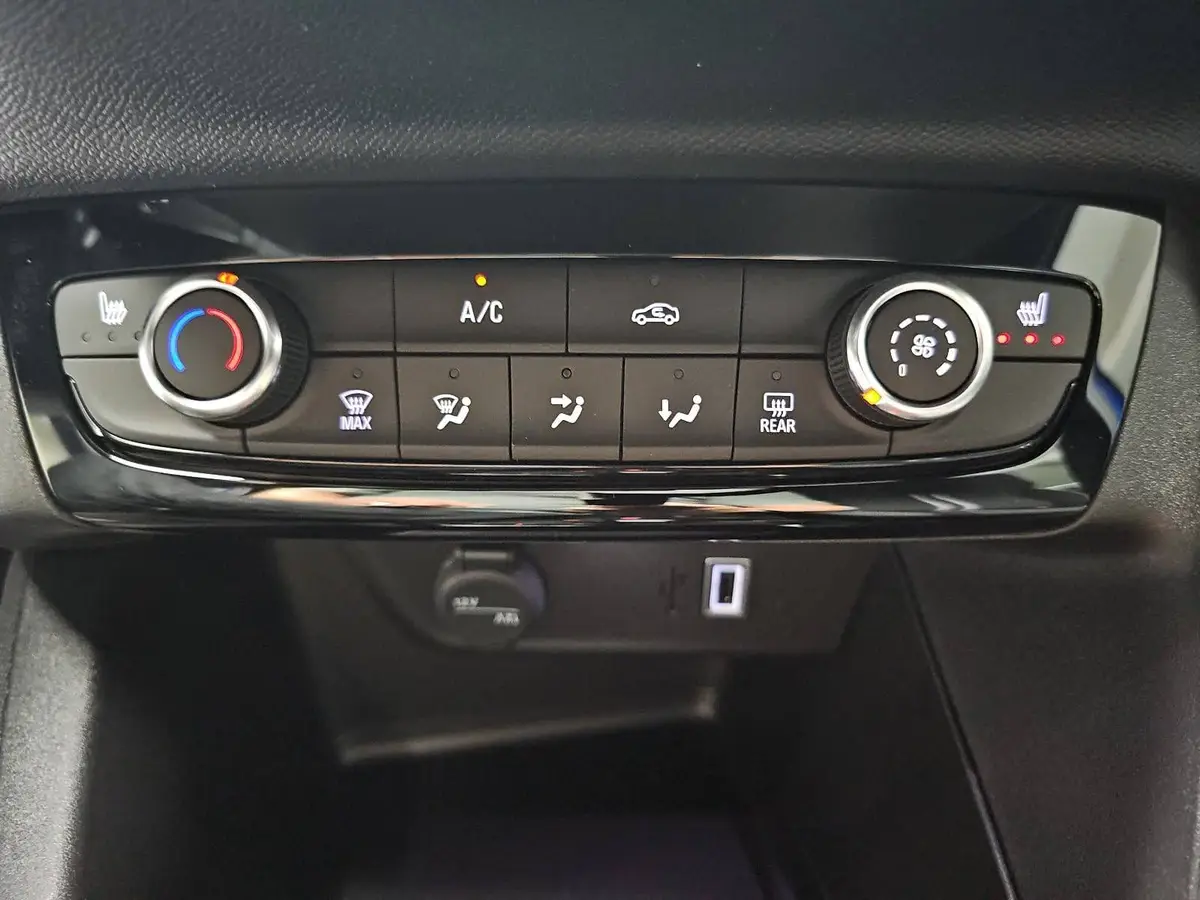 OPEL CORSA 1.2 HYBRID GS LED KOMFORT-PAKET
