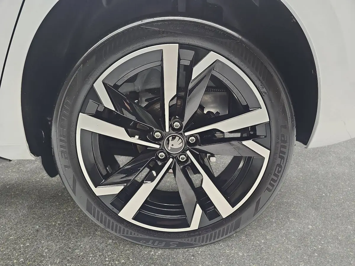 SKODA KAMIQ 1.5 TSI DSG MONTE CARLO NAVI LED