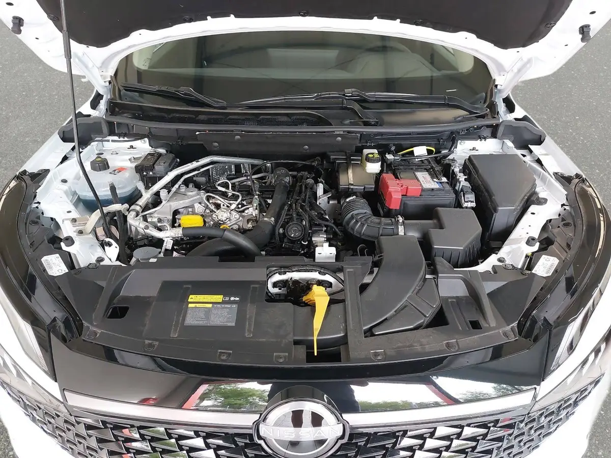 NISSAN QASHQAI 1.3 DIG-T MHEV AUTO. MJ27 N-CONNECTA WINTER EL-HECKKLAPPE PANO
