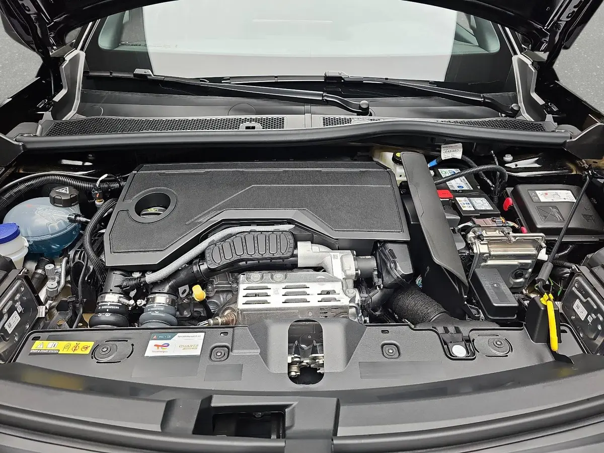 PEUGEOT 2008 1.2 HYBRID 145 E-DSC6 GT-LINE 2-WD LED KLIMAAUTO K