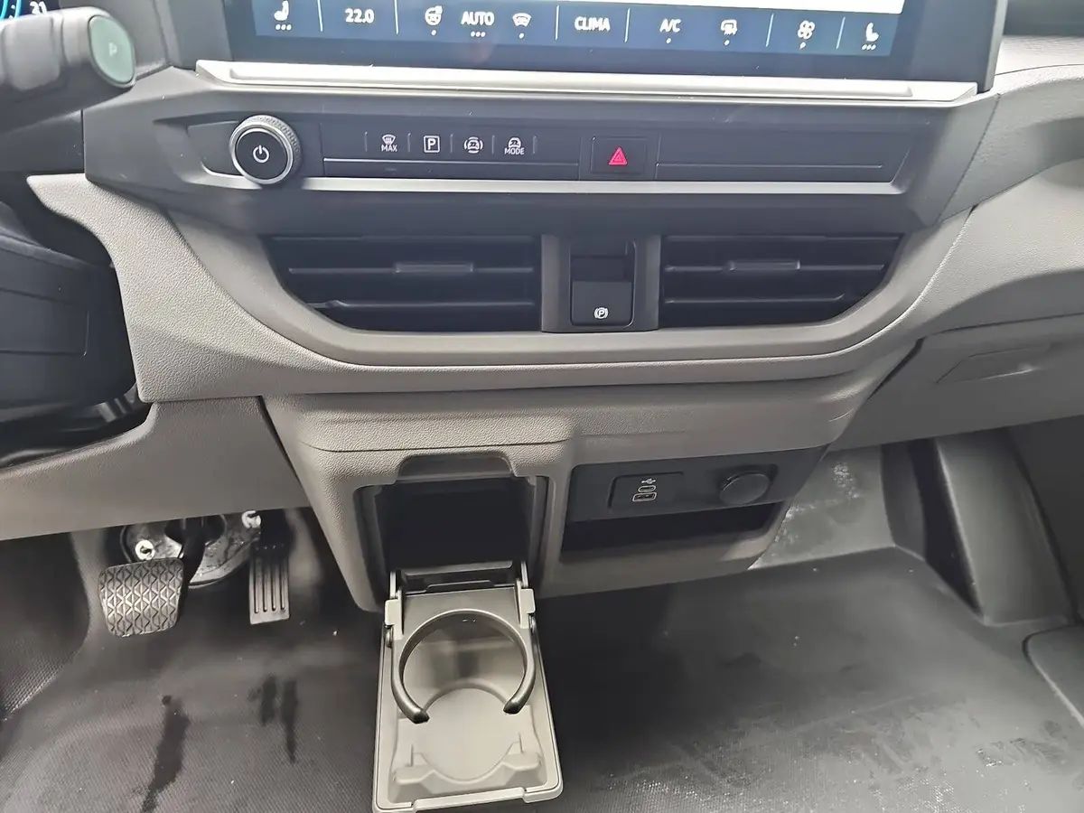 VW T7 TRANSPORTER 2.0 TDI DSG KASTEN L2H1 NAVI LED ACC WINTER 3-S KA