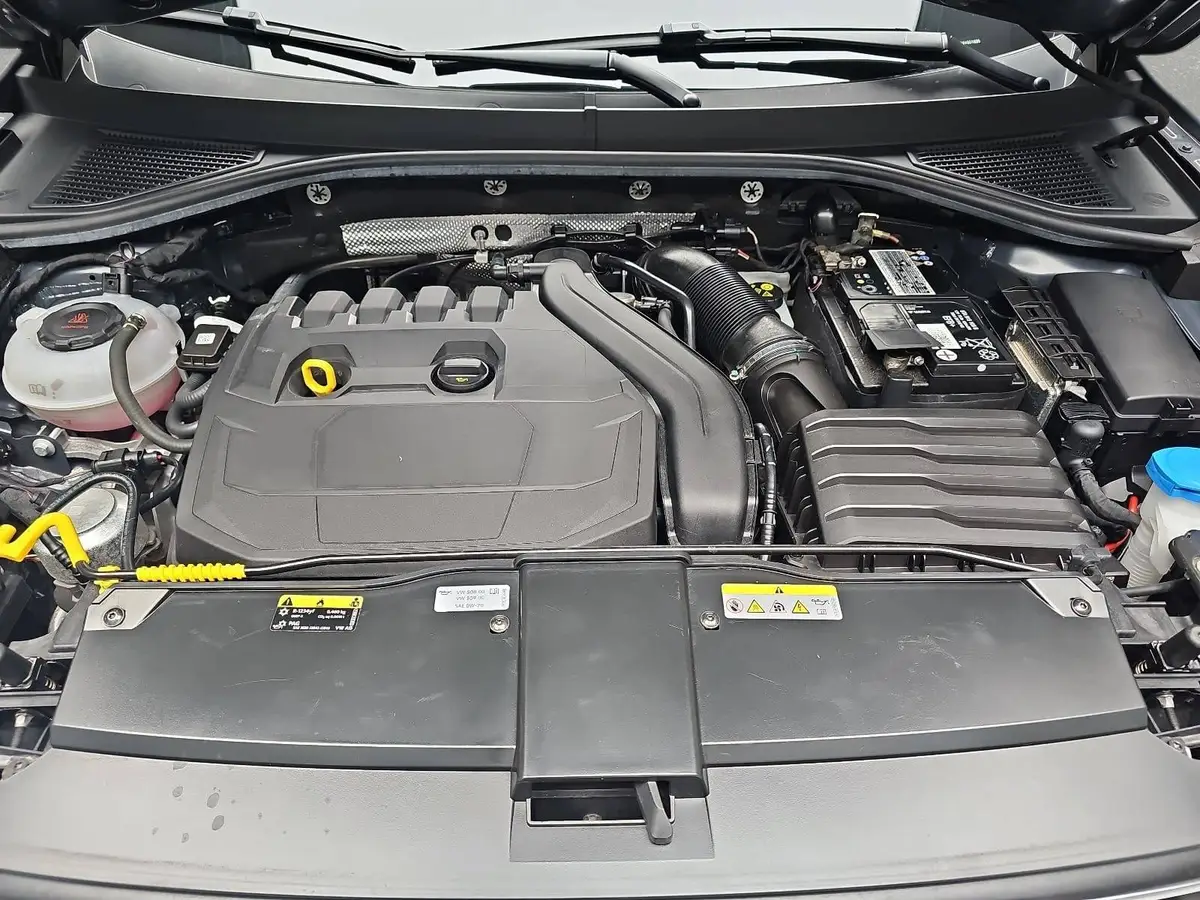 VW T-ROC 1.5 TSI DSG STYLE NAVI LED KAMERA AHK
