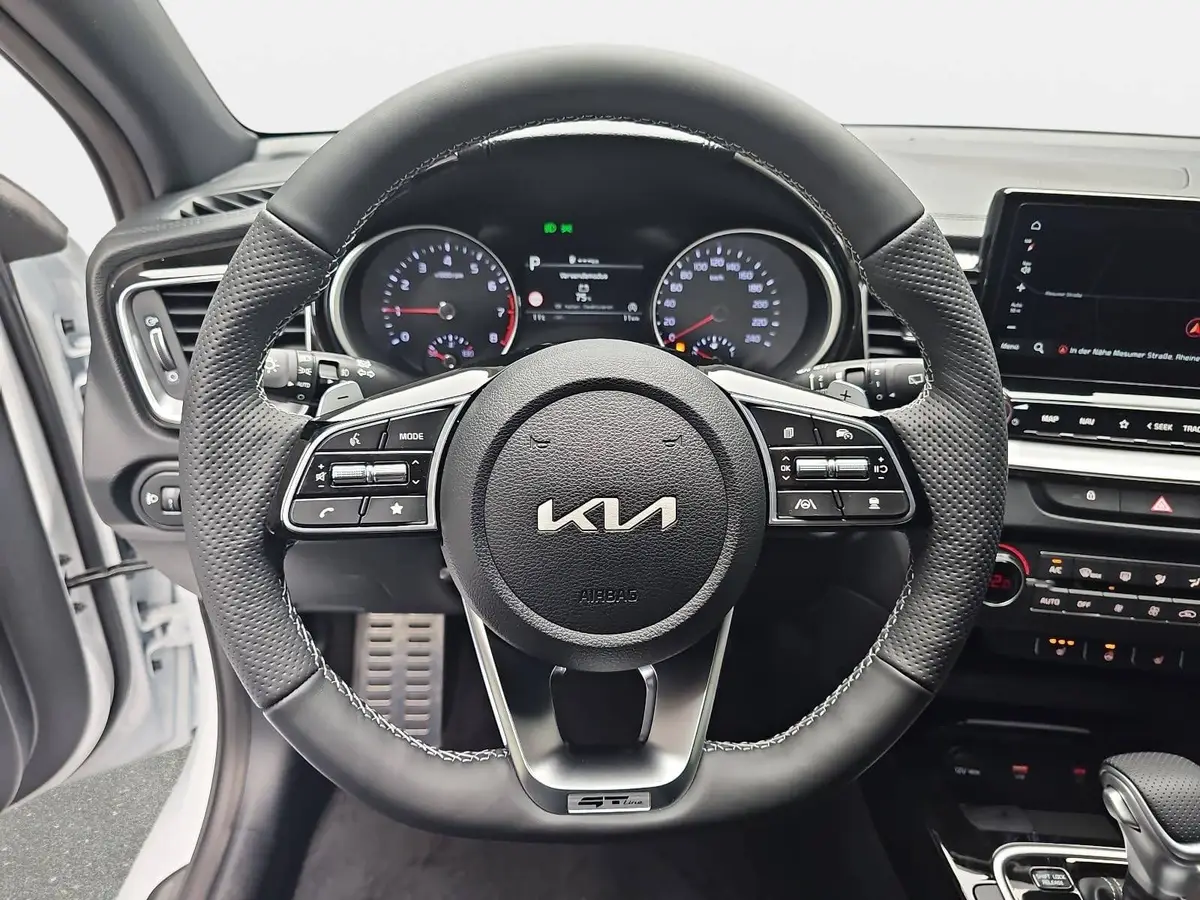 KIA CEED SW 1.5 T-GDI DCT7 GT-LINE