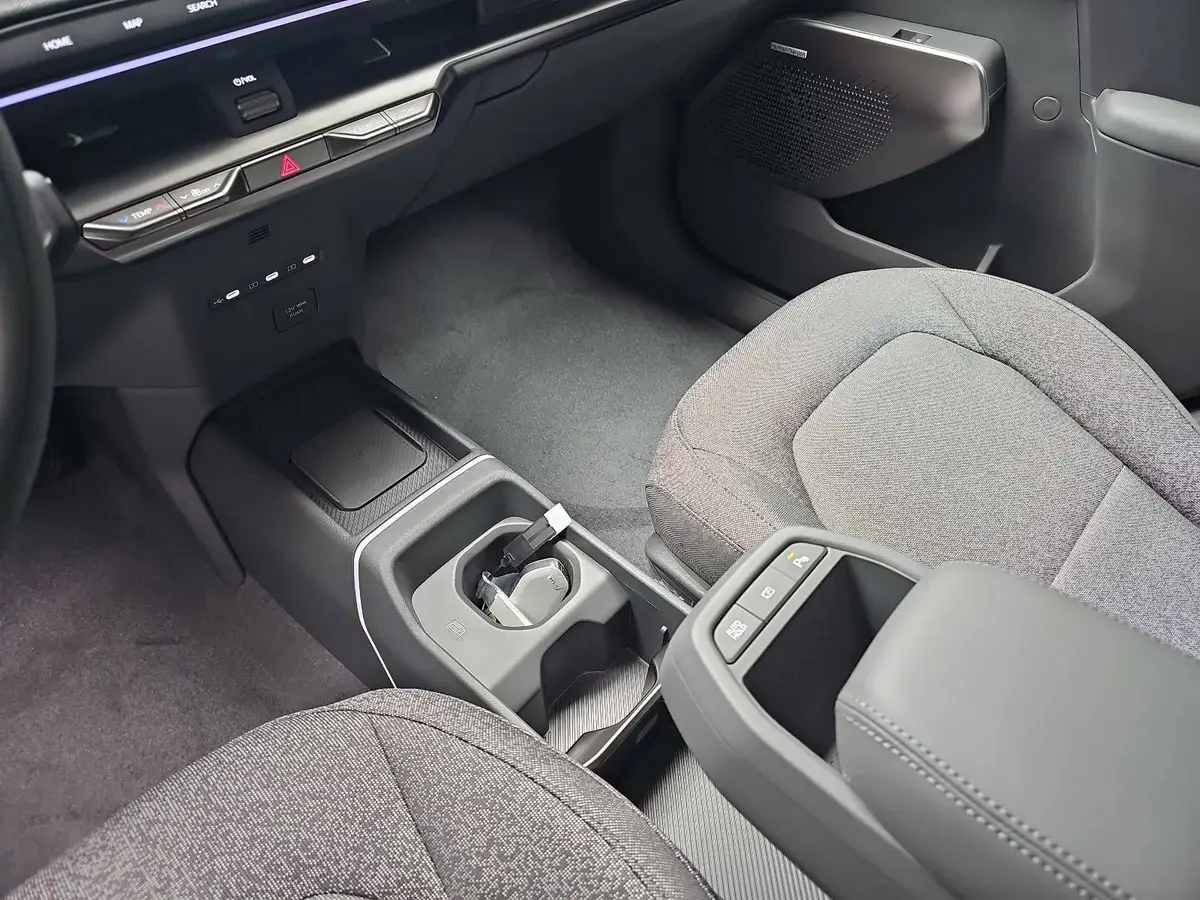 KIA EV2 42.2 KWH EARTH MJ27 4SITZE WINTER-CONNECT TECHN DRIVEWISE-PARK DESIGN