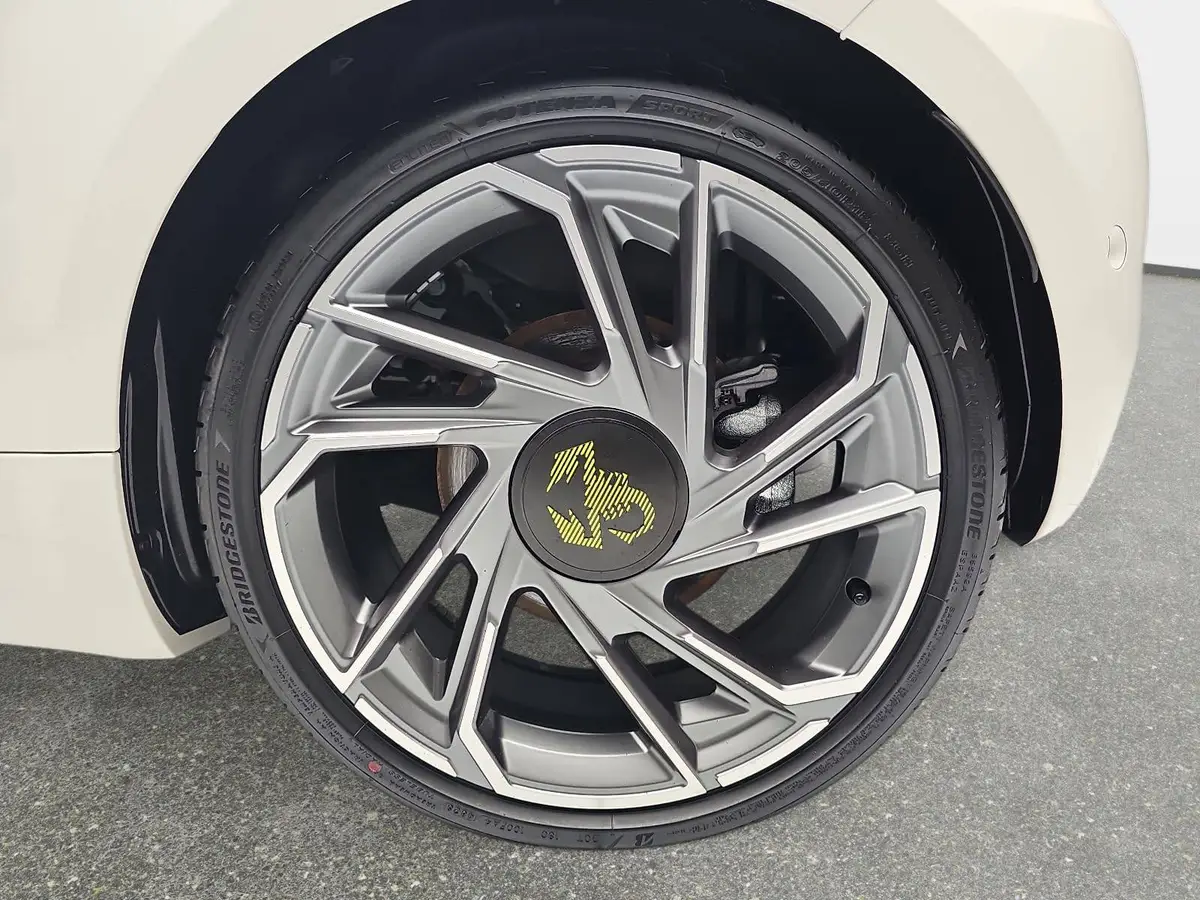 ABARTH 500 E ELEKTRO 42 KWH TURISMO MJ26