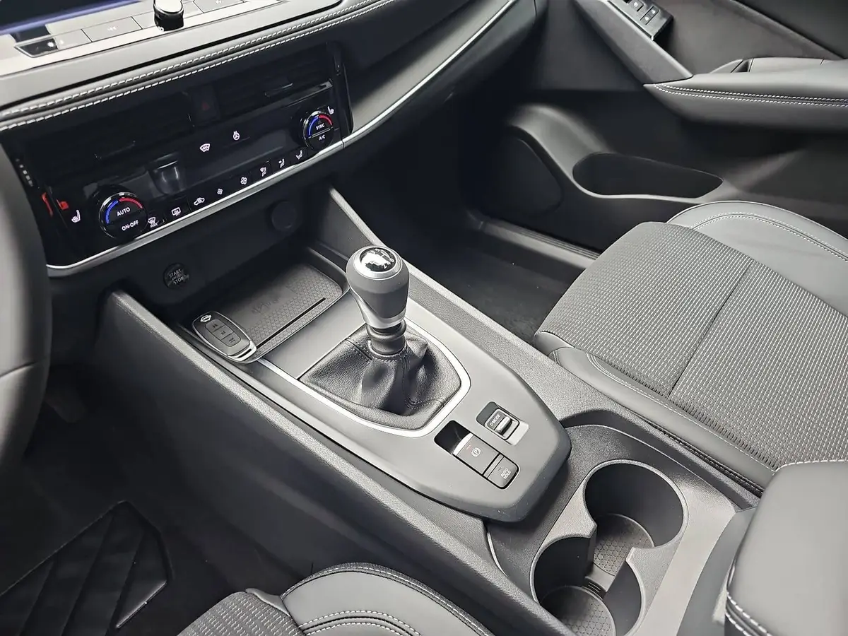 NISSAN QASHQAI 1.3 DIG-T MHEV MJ27 N-CONNECTA WINTER EL-HECKKLAPPE PANO