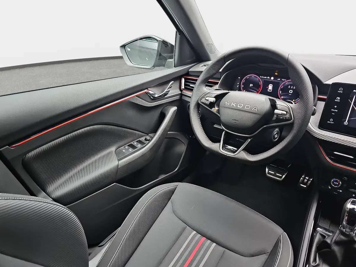 SKODA KAMIQ 1.5 TSI DSG MONTE CARLO NAVI MATRIX-LED PANO WINTE