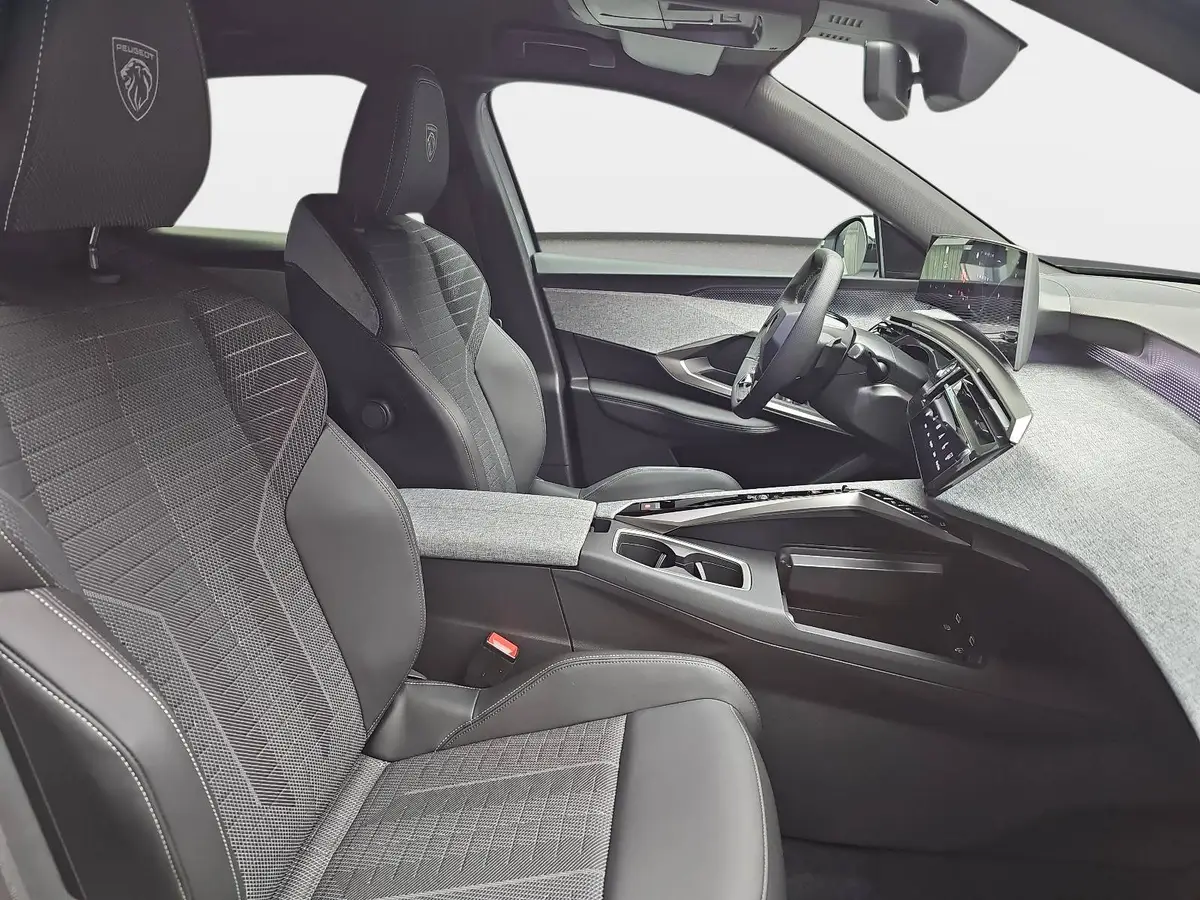 PEUGEOT 3008 1.2 HYBRID 145 E-DSC6 GT NAVI KLIMA LED AHK LM19