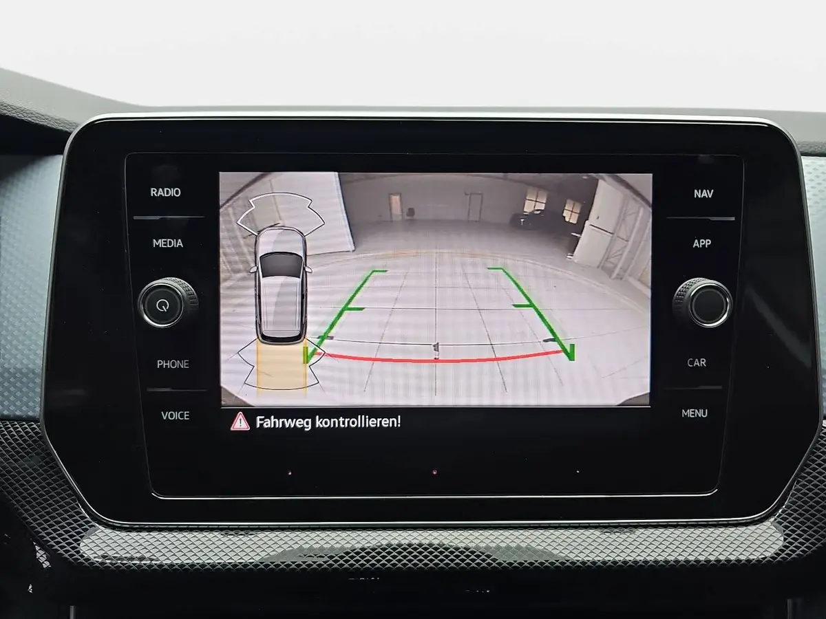 VW T-CROSS 1.0 TSI GOAL NAVI LED KLIMAAUTO ACC P-ASSIST WINTE