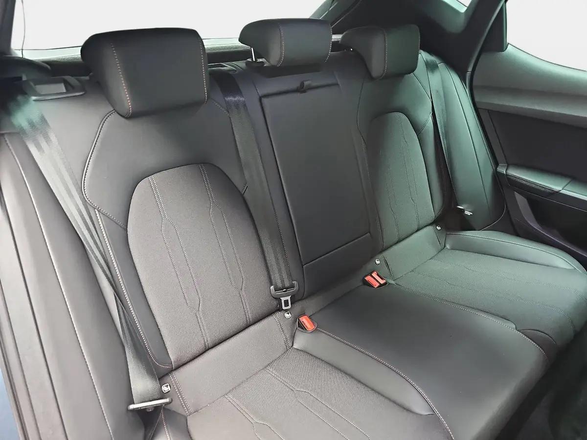 CUPRA LEON 1.5 ETSI DSG LED ACC DCC FULL-LINK WINTER PDC KAME