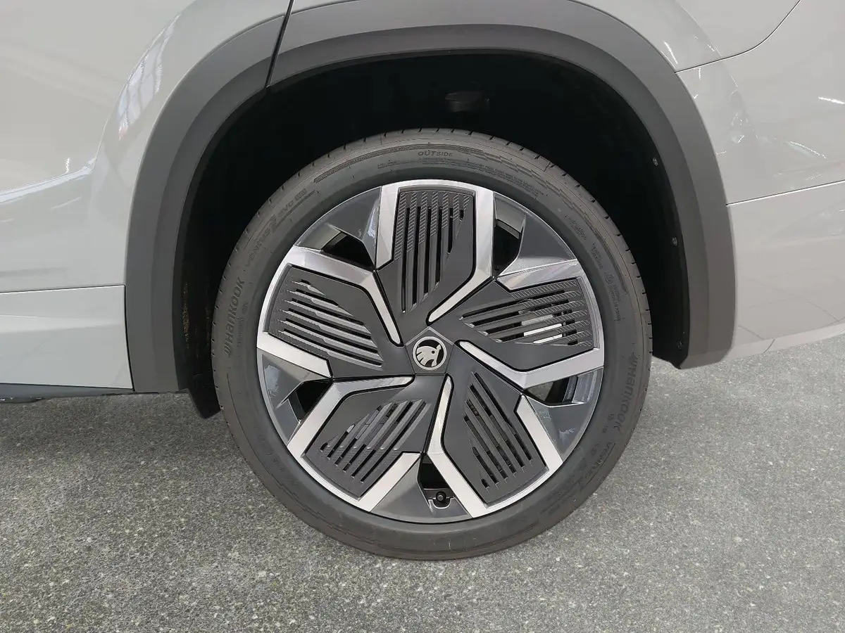 SKODA KODIAQ 1.5 TSI DSG SPORTLINE NAVI LED ACC PANO WINTER AHK