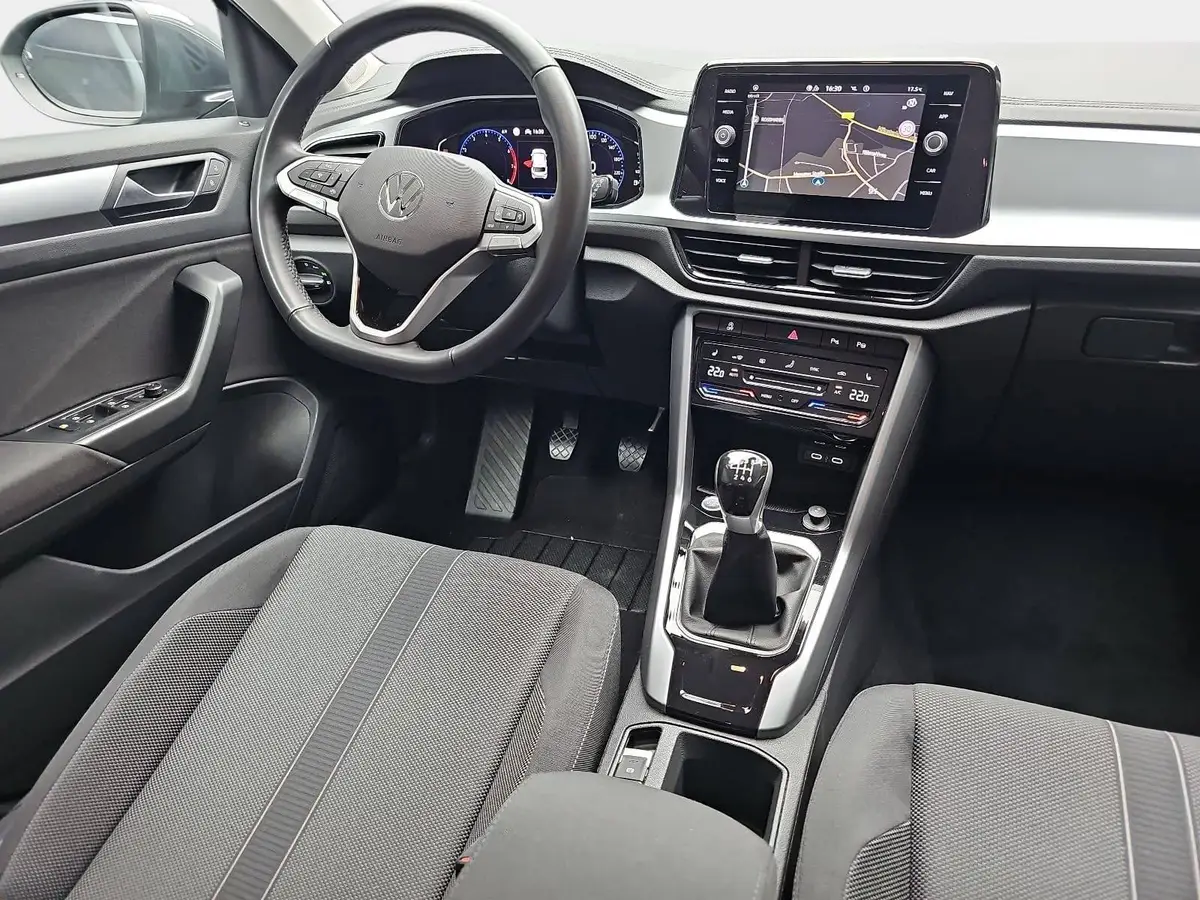 VW T-ROC 1.0 TSI LIFE NAVI LED ACC KAMERA LM17