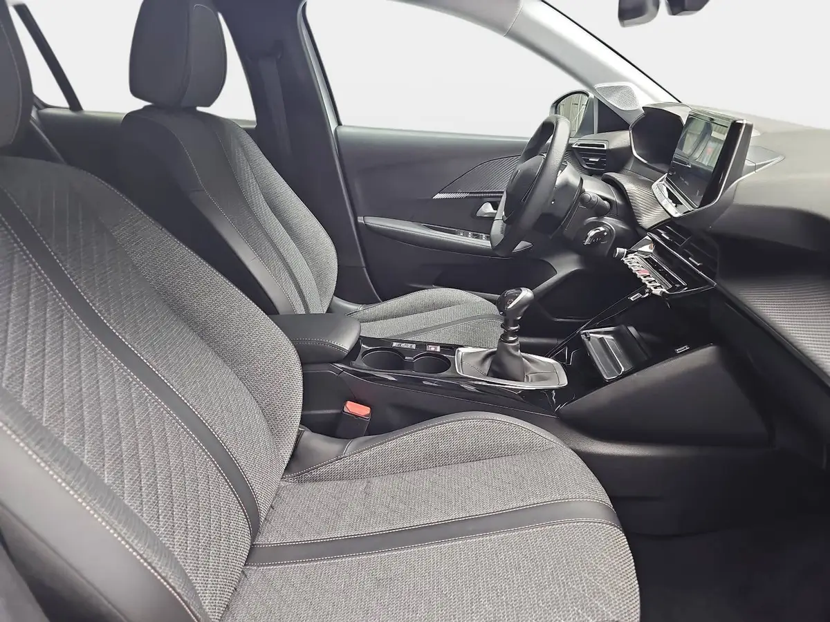 PEUGEOT 208 1.2 PURETECH 100 ALLURE LED DAB LM