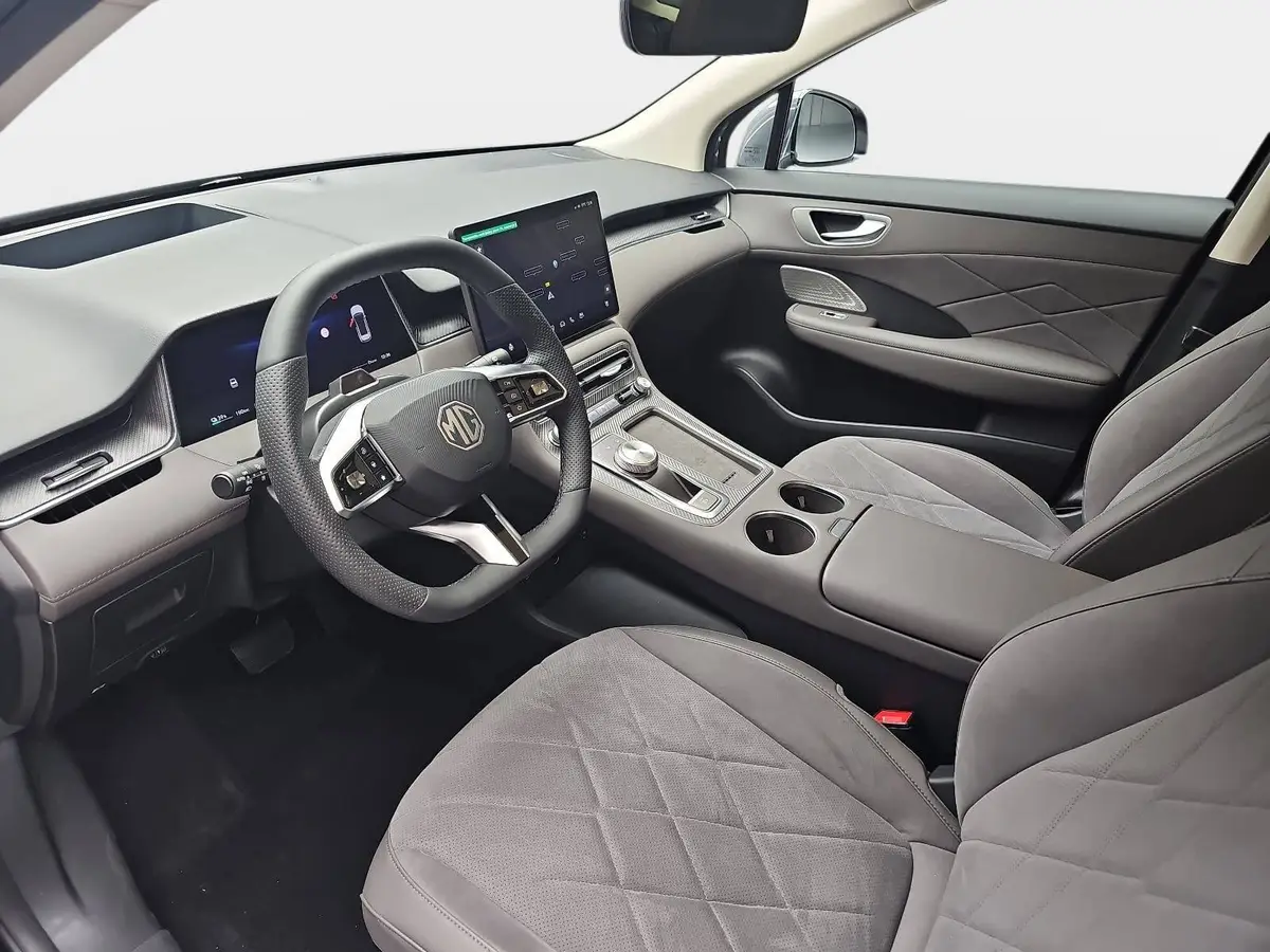 MG ANDERE EV 77 KWH LUXURY PANORAMA LEDER 20-ZOLL