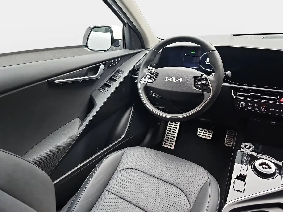 KIA NIRO 1.6 GDI PLUG-IN-HYBRID DCT SPIRIT LM18" TECHNOLOGIE NAVI LED WINTER KAMERA LM18