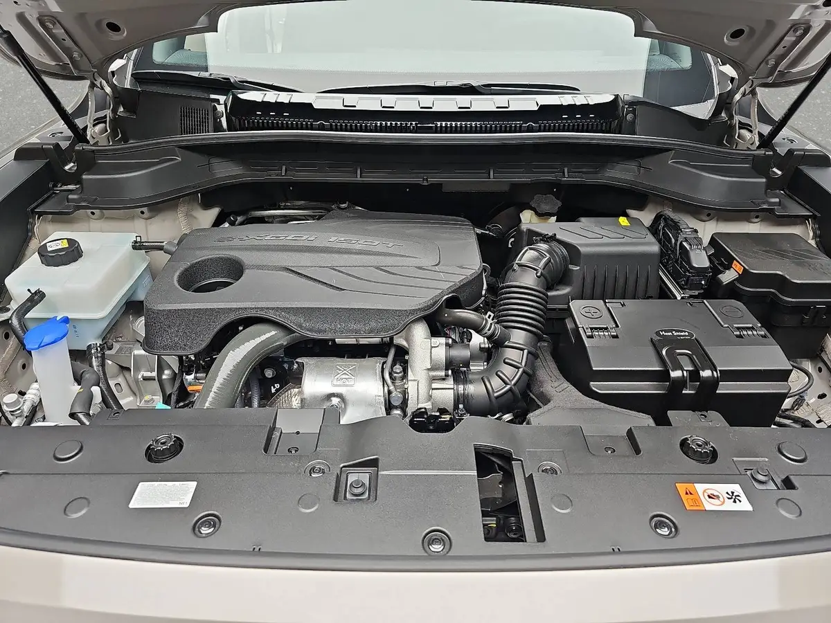 KGM ACTYON 1.5 T-GDI 4WD LUX AUTOMATIK PANORAMA