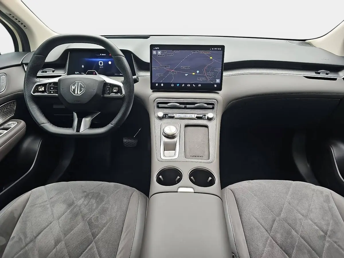 MG S6 EV EV 77 KWH LUXURY AWD PANORAMA LEDER 20-ZOLL