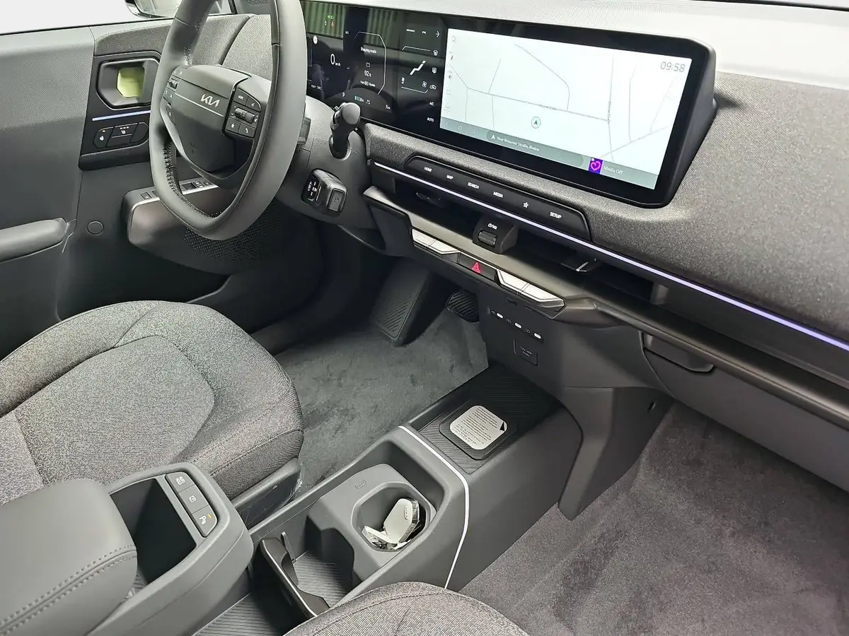 KIA EV2 42.2 KWH EARTH MJ27 WINTER-CONNECT TECHNOLOGY DRIVEWISE-PARK DESIGN