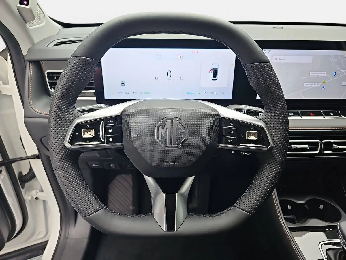 MG HS 1.5 PLUG-IN-HYBRID MY25.5 LUXURY LEDER 360-GRAD-KAMERA 19-ZOLL-LM