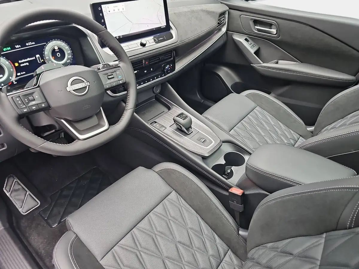 NISSAN QASHQAI 1.3 DIG-T MHEV AUTO. MJ27 TEKNA PREMIUM PAKET 2-FARBEN