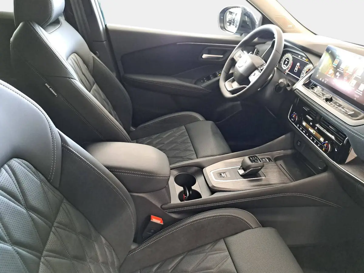 NISSAN QASHQAI 1.3 DIG-T MHEV AUTO. MJ27 TEKNA PREMIUM PAKET 2-FARBEN