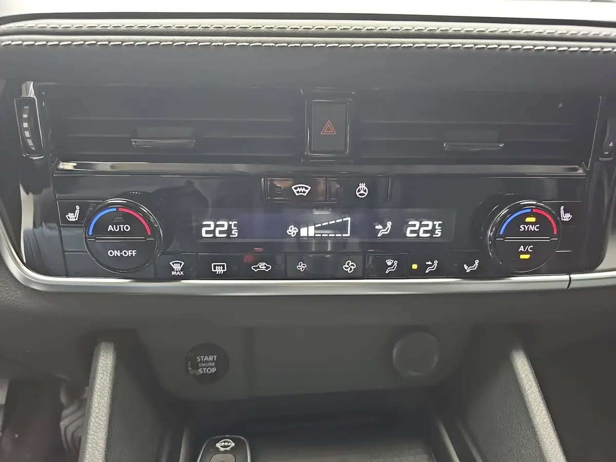 NISSAN QASHQAI 1.3 DIG-T MHEV MJ27 N-CONNECTA WINTER EL-HECKKLAPPE PANO