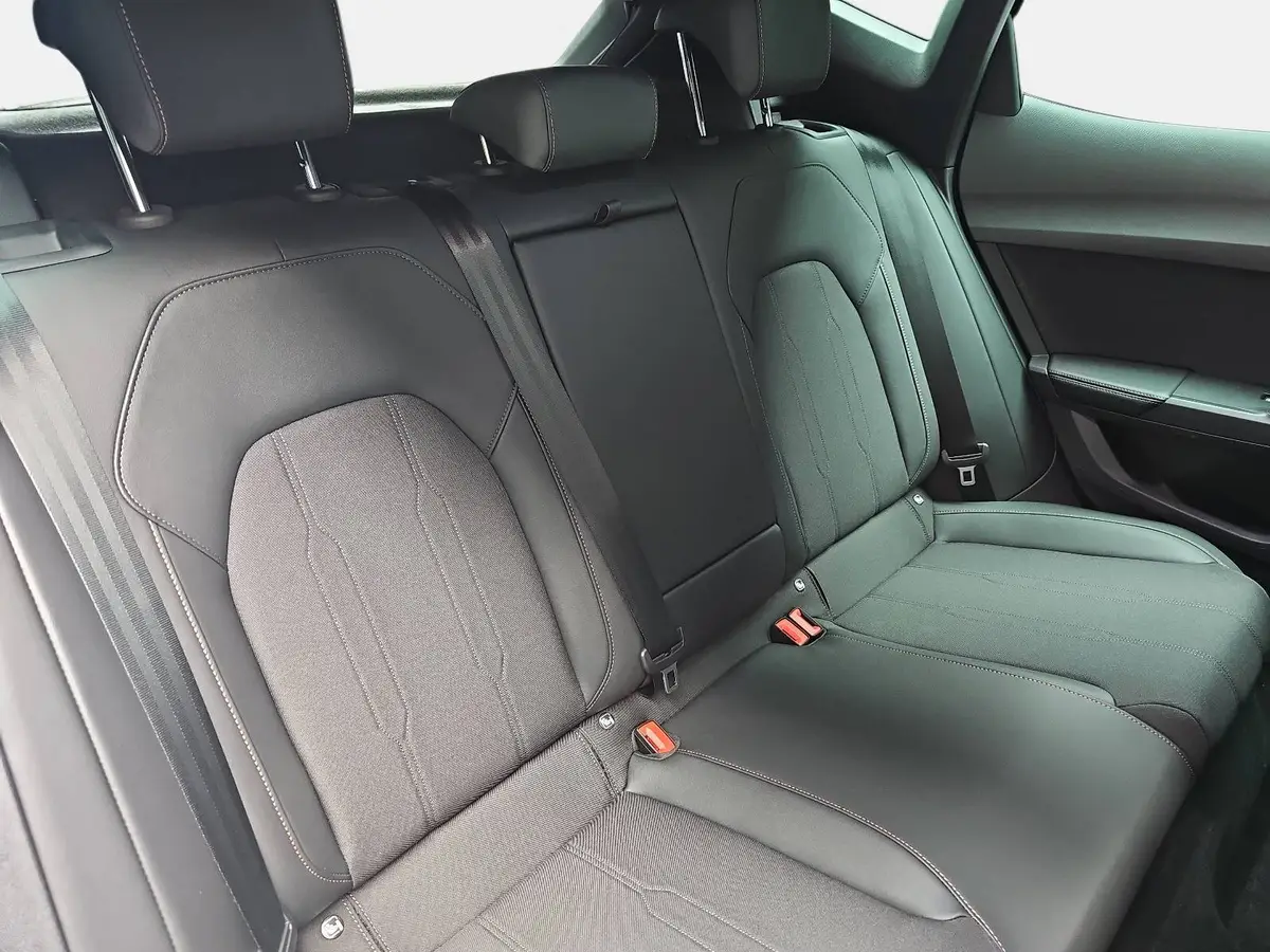 CUPRA FORMENTOR 1.5 ETSI DSG LED EDGE PAKET EL.HECKKLAPPE AHK