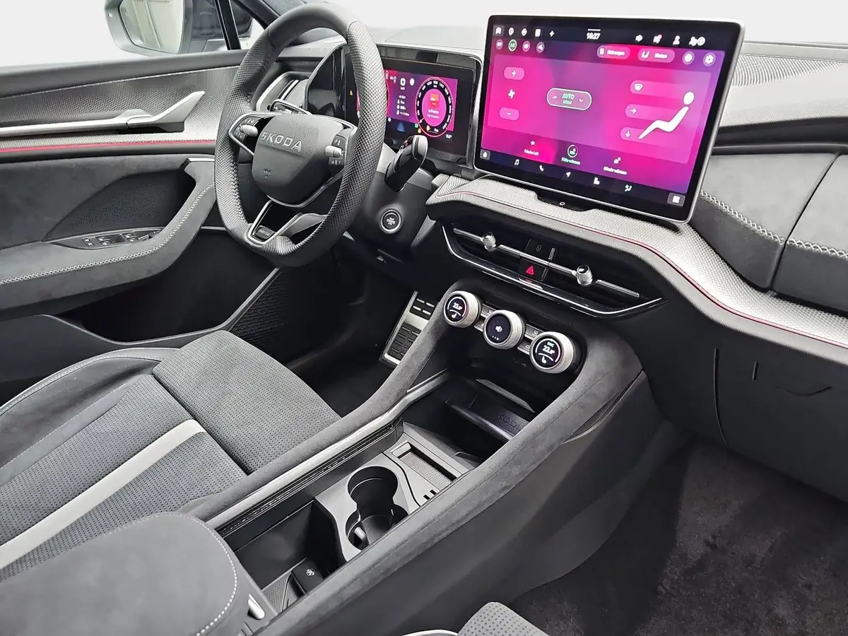 SKODA KODIAQ 1.5 TSI DSG SPORTLINE NAVI LED ACC WINTER 7-S KAME