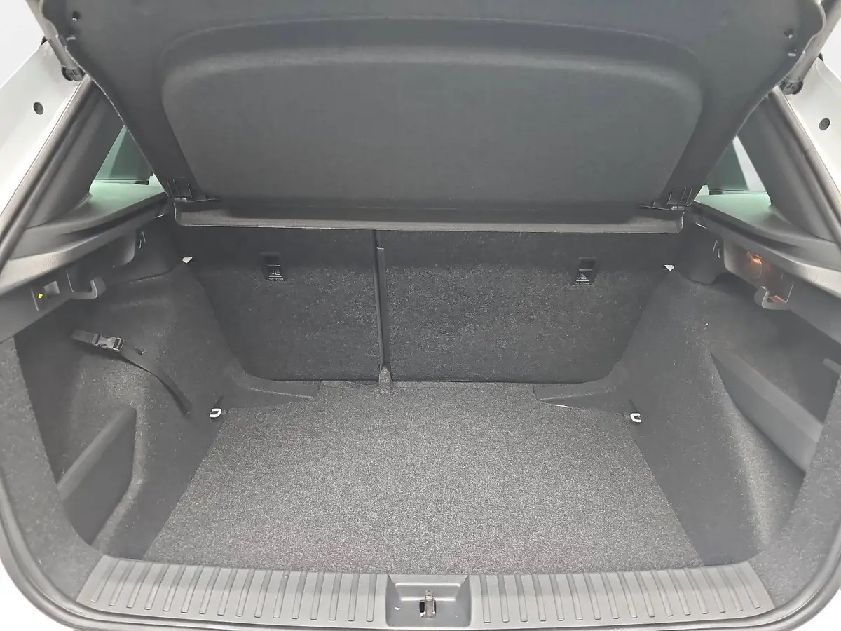 SKODA KAMIQ 1.5 TSI DSG MONTE CARLO NAVI MATRIX-LED PANO WINTE