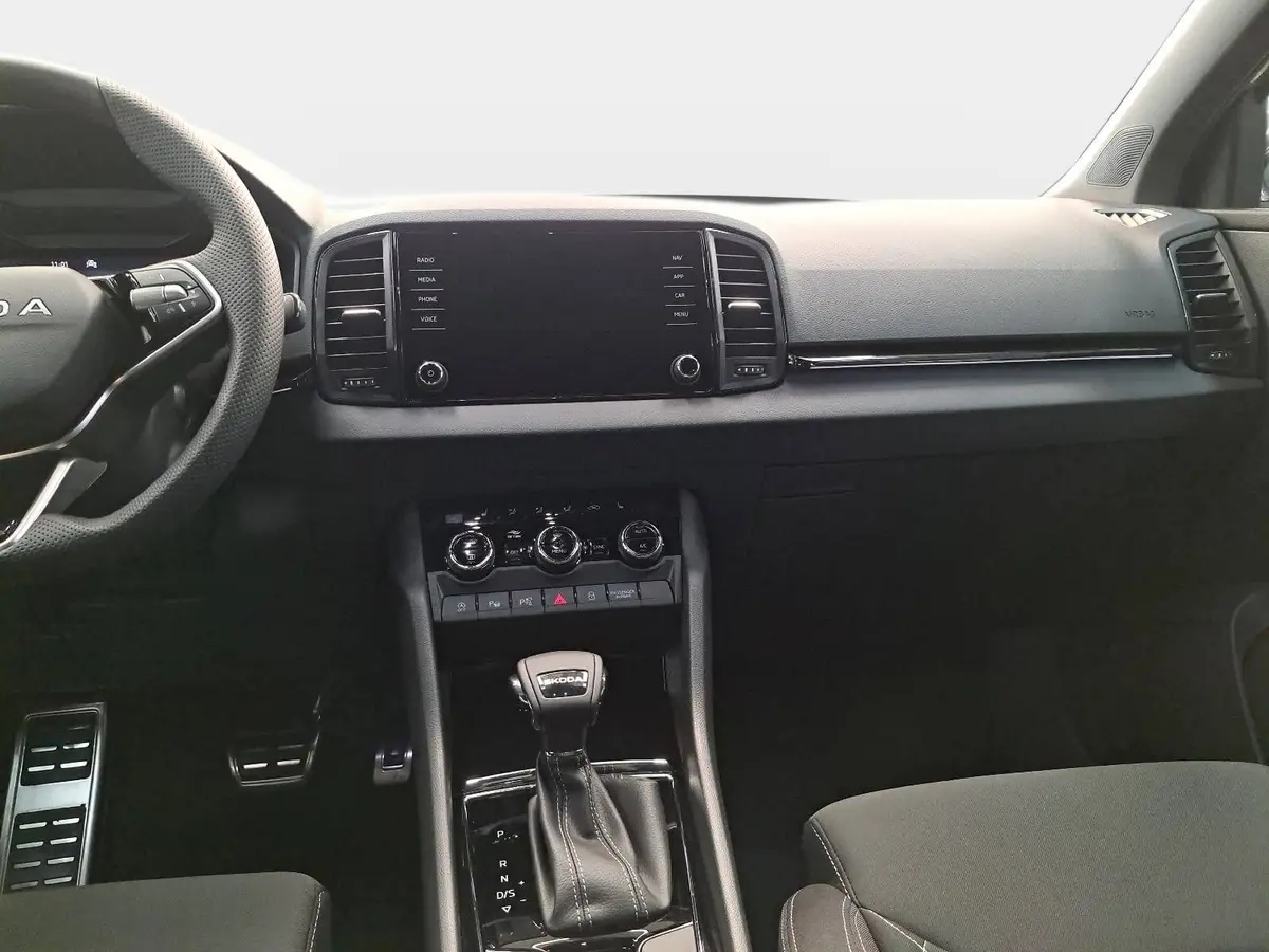 SKODA KAROQ 1.5 TSI DSG SPORTLINE NAVI LED-MATRIX PANO CANTON 