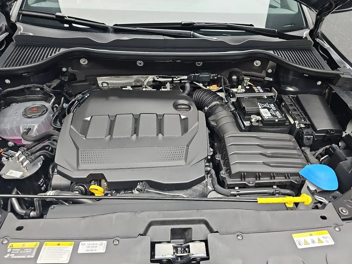 SKODA KAROQ 2.0 TDI DSG SPORTLINE 4X4 NAVI LED