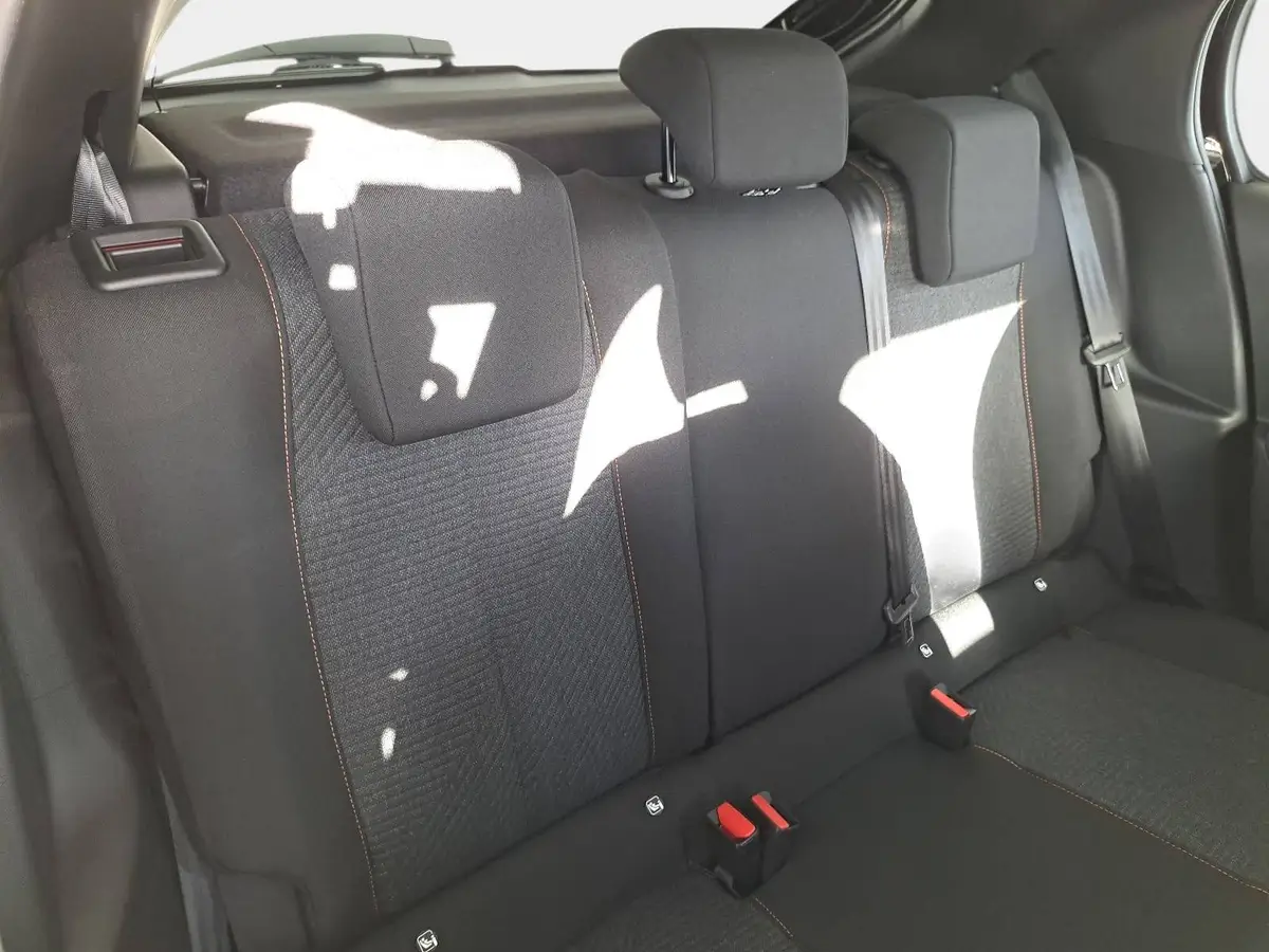 PEUGEOT 208 1.2 HYBRID 110 E-DSC6 STYLE LED GRA SHZ