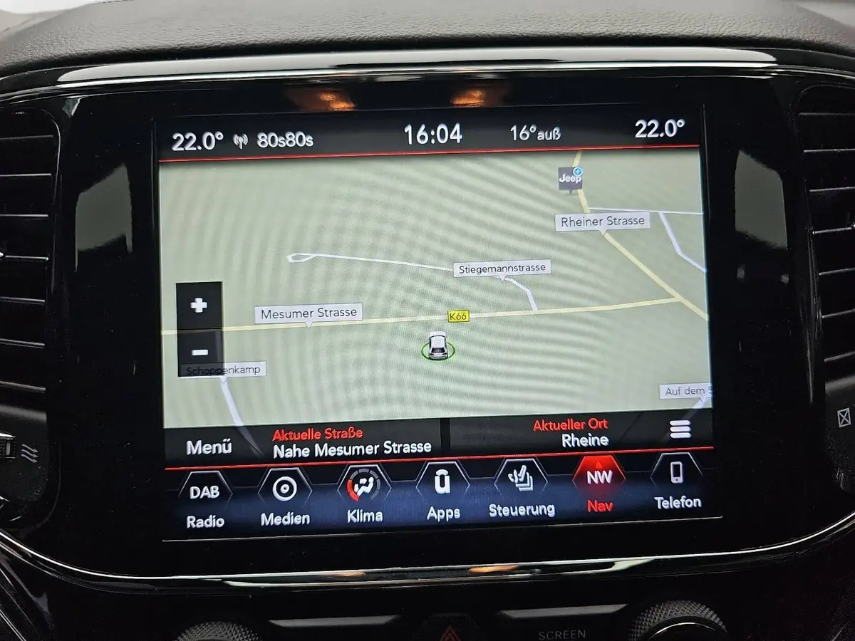 JEEP GRAND CHEROKEE 6.4 AUTO. SRT AWD NAVI SOUND WINTER PANO AHK LM20