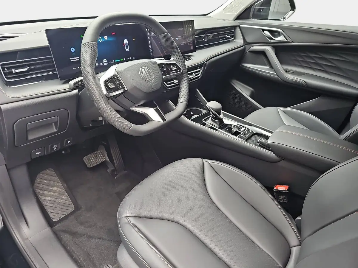 MG HS 1.5 PLUG-IN-HYBRID MY25.5 LUXURY LEDER 360-GRAD-KAMERA 19-ZOLL-LM