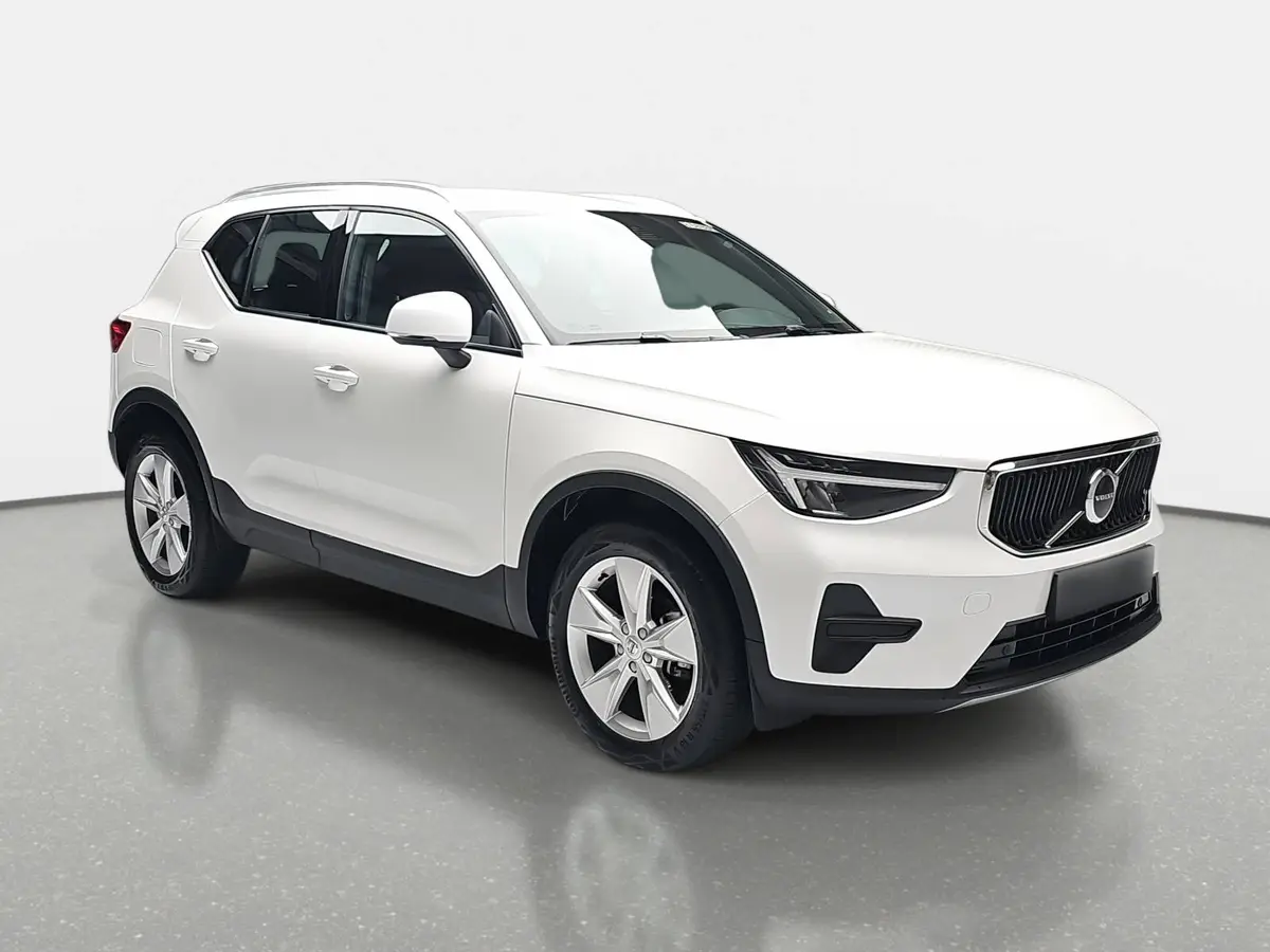 VOLVO XC40 T2 2WD AUTO. CORE NAVI LED EL.HECKKL. PDC KAMERA L