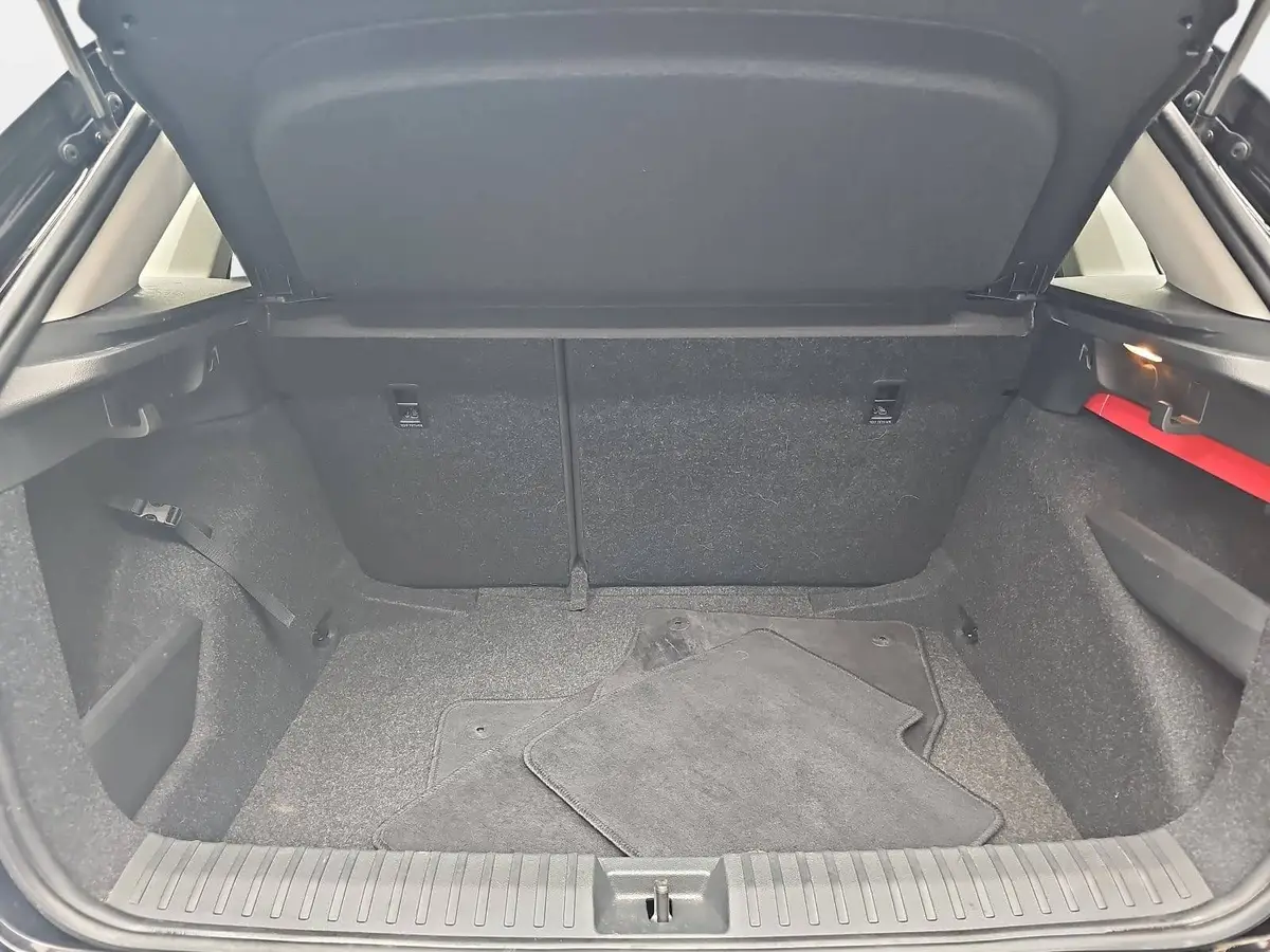 SKODA KAMIQ 1.0 TSI SELECTION NAVI LED KAMERA LM
