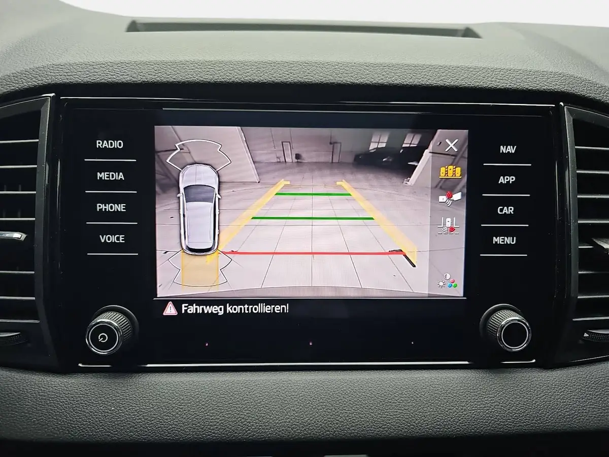 SKODA KAROQ 2.0 TDI DSG SPORTLINE 4X4 NAVI LED