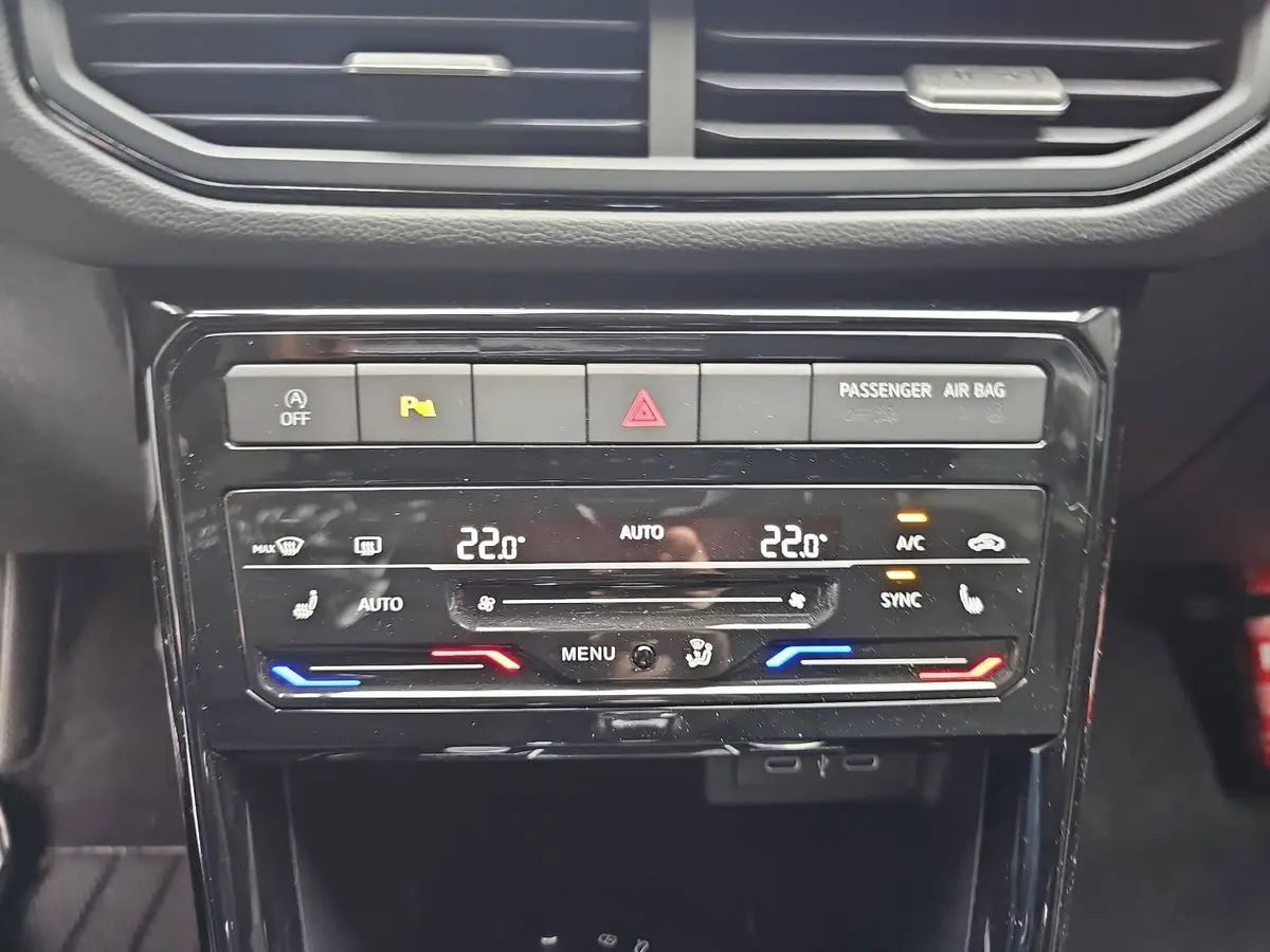 VW T-CROSS 1.0 TSI DSG LIFE NAVI LED ACC KAMERA